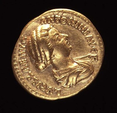 Aureus (Vorderseite) darstellend Lucilla, Tochter von Marcus Aurelius (AD 161-AD 180) drapiert. Inschrift: LUCILLAE AVG ANTONINI AVG F von Roman